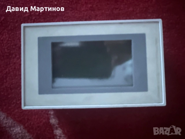 Индустриален операторен панел Lenze, модел EPM-H502