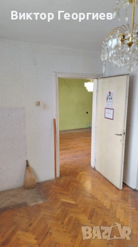 Продава 4-стаен апартамент в Шумен, снимка 5 - Апартаменти - 54106780