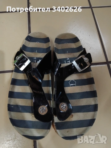 Оригинални чехли на Том Тейлър