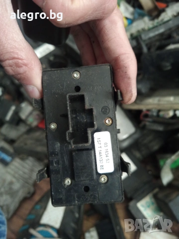 Бутони ел.стъкла за Ford Mondeo . 1S7 T 14A132 BE . 1S7T14A132BE , снимка 3 - Части - 54353944