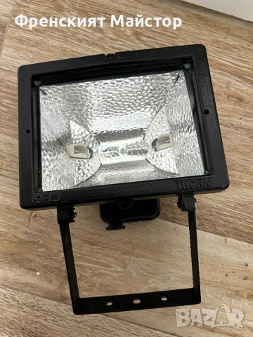 Много видове лампи и халогенни лампи, снимка 5 - Лампи за таван - 54128833