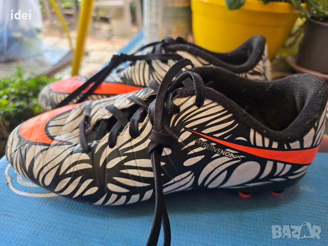 Nike - Детски футболни маратонки Hypervenom Phade II, White/Red, 38 бутонки, снимка 2 - Детски маратонки - 54943163