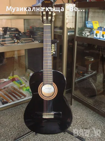 Класическа китара Valencia VC102 BK, Размер 1/2