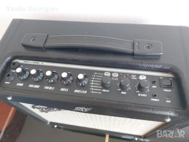 Усилвател / кубе Fender Mustang I v.2, снимка 2 - Китари - 54885043