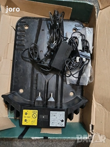зарядна станция за косачка робот Bosch, снимка 12 - Градинска техника - 55243006