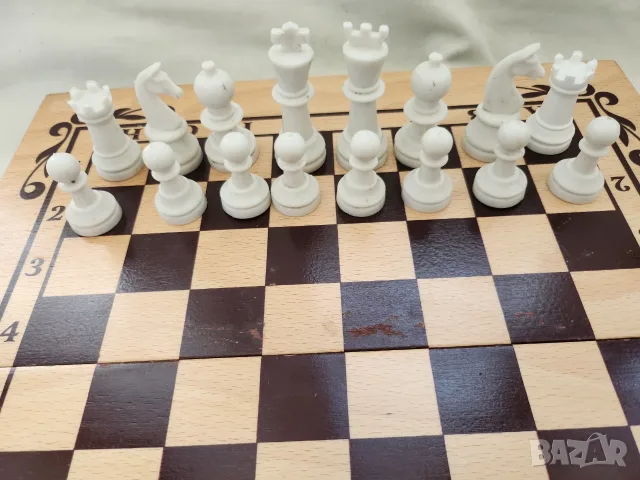 шах с табла, размер 34х34х5 см, нов, български с големи пластм.фигури, снимка 3 - Шах и табла - 53476467