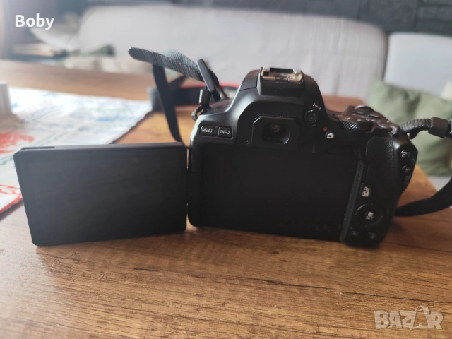 Canon EOS 250D с два обектива , снимка 5 - Фотоапарати - 55184289