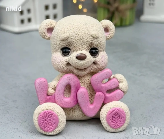 Мече с надпис Love държащ силиконов молд форма фондан шоколад гипс свещ сапун декор украса, снимка 3 - Форми - 55127191
