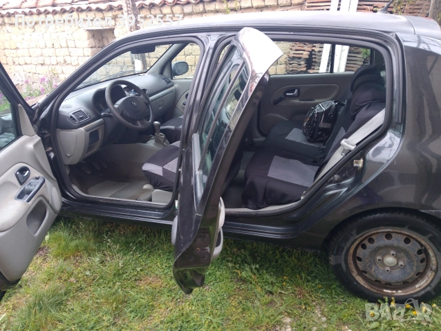 Продавам автомобил Renault Clio, снимка 3 - Автомобили и джипове - 54346554