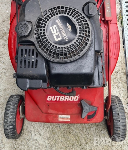 Самоходна бензинова косачка Gutbrod с двигател Briggs & Stratton 5 к.с., снимка 2 - Градинска техника - 54663456