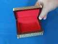 дървена кутийка със седефено покритие., снимка 4