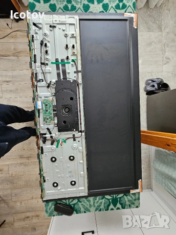 Телевизор TCL 65C815 на части
