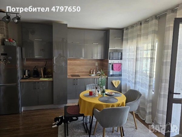 Обзаведен тристаен апартамент в Несебър