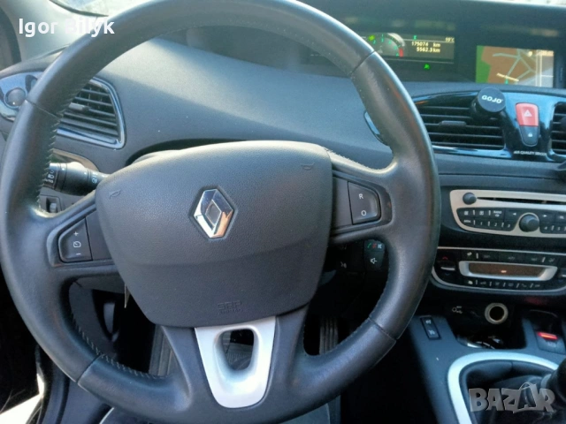 Renault Scenic 1.5dci, снимка 2 - Автомобили и джипове - 54768782