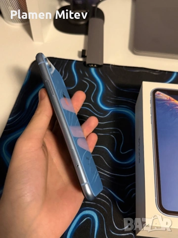iPhone XR Blue 64GB пълен комплект подарък три калъфа, снимка 3 - Apple iPhone - 54211735