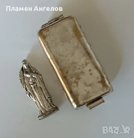 Старинен католически джобен параклис/медальон с Богородица. , снимка 5 - Антикварни и старинни предмети - 55685108