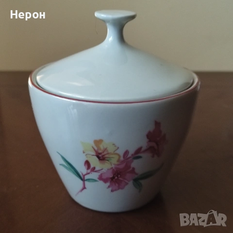 Порцеланова захарница, снимка 3 - Сервизи - 55195928