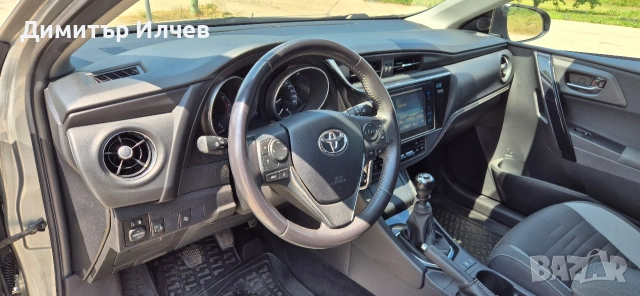 Toyota Auris D4T, снимка 5 - Автомобили и джипове - 55129729