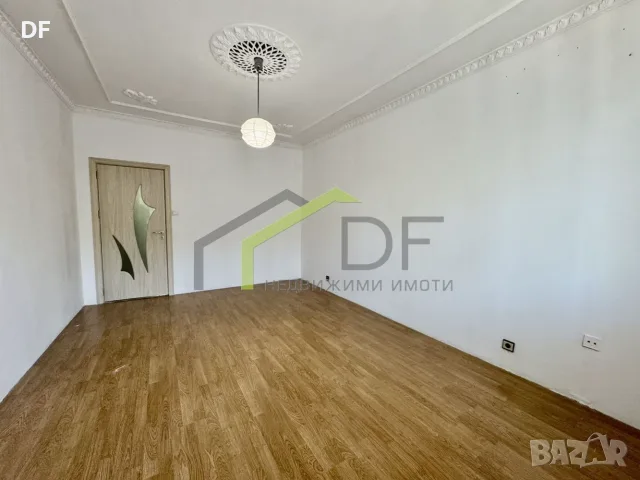Тристаен апартамент ж.к. Младост 2