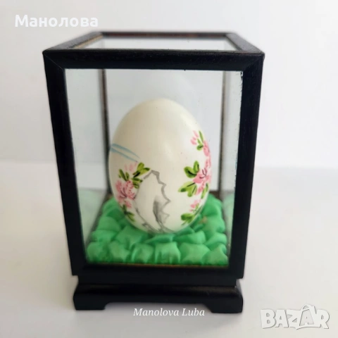 Ръчно рисувано кокошо яйце в стъклена витрина, снимка 5 - Други ценни предмети - 54142304