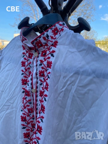 Риза с червена бродерия, снимка 2 - Ризи - 54350954