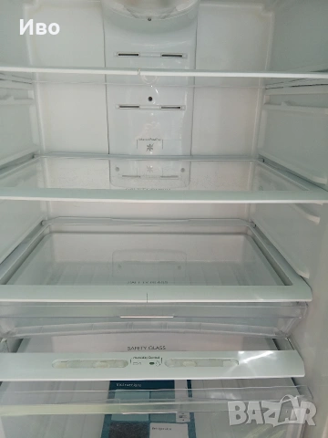 Голям хладилник с фризер " Hotpoint" 190/70/70см с "No frost" система! Спешно и изгодно!, снимка 5 - Хладилници - 54669131