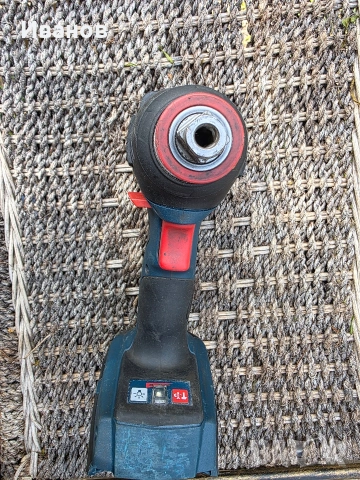 импакт гайковерт 2 в 1 бош bosch gdx 18v 200c, снимка 3 - Винтоверти - 54481961