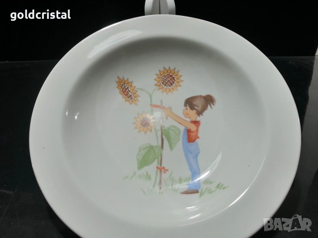 български порцелан чиния момиче с цветя , снимка 2 - Антикварни и старинни предмети - 26685055