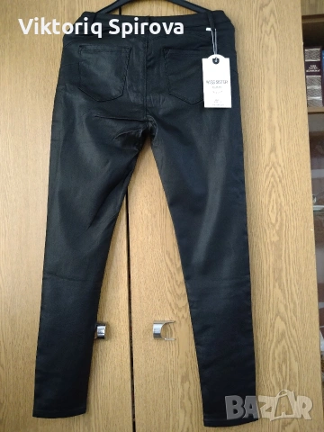 Черен кожен дамски панталон, снимка 2 - Панталони - 54333021