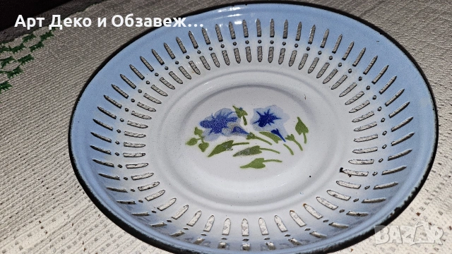 Стар метален панер, снимка 2 - Чинии - 55162667