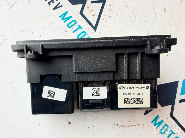 961aop2100 usb-c порт от Kia Sorento MQ4, 2.2 CRDI AWD 193 кс., двигател D4HE, снимка 6 - Части - 55539396