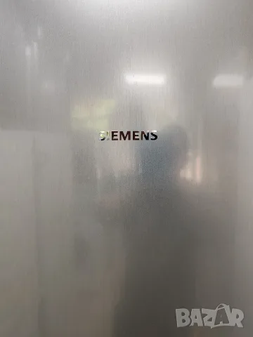 като нов иноксов комбиниран хладилник с фризер Сименс Siemens A +++ с две години гаранция! , снимка 2 - Хладилници - 55568217