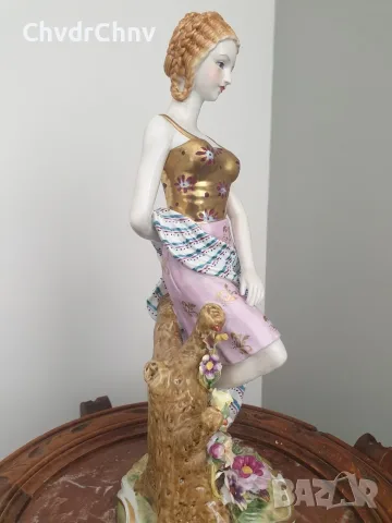 Meissen фигура 34см-1,5кг/Майсен порцеланова статуетка на момиче с цветя, снимка 4 - Статуетки - 55606434