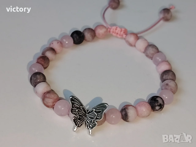 🦋 Криле от нежност – ръчно изработена гривна 🦋, снимка 4 - Гривни - 54223885