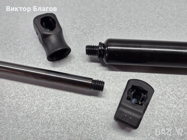 Аморстисьори за преден капак - Infiniti FX, снимка 4 - Части - 54056487