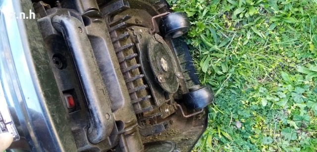 Косачка робот, снимка 10 - Градинска техника - 54142925