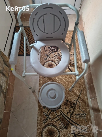 Стол за инвалиди, трудно подвижни и възразстни, снимка 4 - Тоалетни столове - 54035904