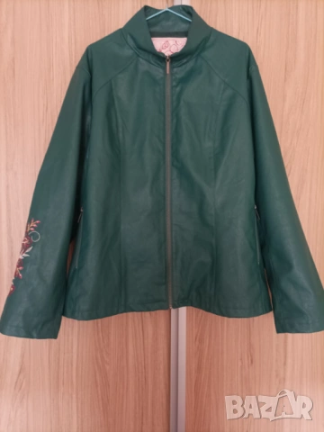 Макси зелено кожено яке с бродерия на ръкава , снимка 4 - Якета - 54003918