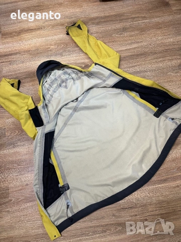 Висок клас мъжко яке Klattermusen  HardShell Asynja 20.000мм Jacket , M размер, снимка 14 - Якета - 54654167