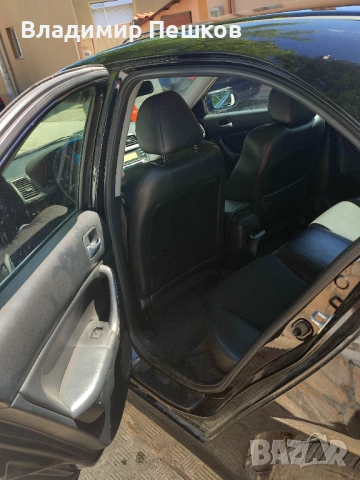 Продавам Honda Accord, снимка 8 - Автомобили и джипове - 54737307
