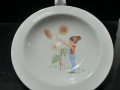 български порцелан чиния момиче с цветя , снимка 2
