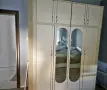 Продавам голям гардероб с надстройка – готов за транспорт!, снимка 2