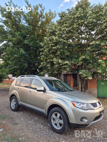 Mitsubishi Outlander 2.4i 4x4, снимка 5 - Автомобили и джипове - 55254614