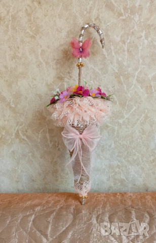 Чадърче с цветя, ръчно направено.