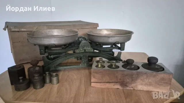 Стар кантар/везна МЕФА с комплект тежести