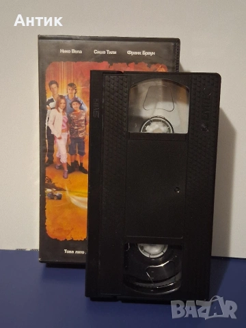Видеокасета VHS Децата на Острова на Съкровищата 3 Част Тайната на Острова, снимка 2 - Други жанрове - 54663968