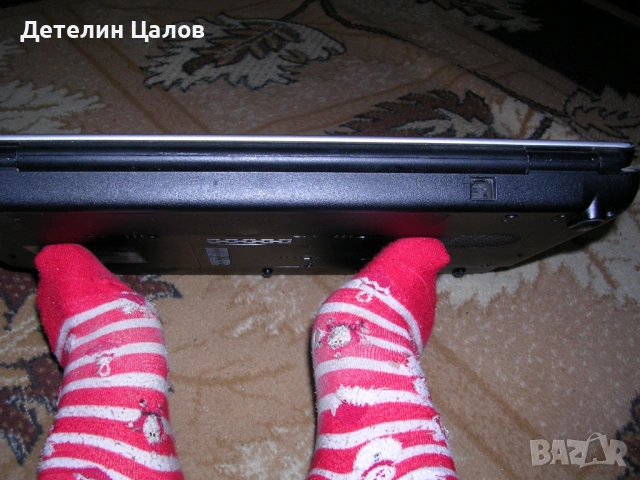 Лаптоп Toshiba Сателит със зарядно и батерия, снимка 13 - Лаптопи за дома - 54652168