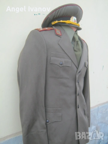 Офицерска униформа от соца, снимка 6 - Антикварни и старинни предмети - 54180933