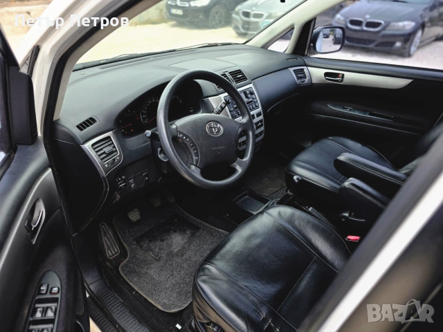Toyota Аvensis verso 2.0D4D 116hp  6+1  clima-TOP състояние!, снимка 4 - Автомобили и джипове - 55040013