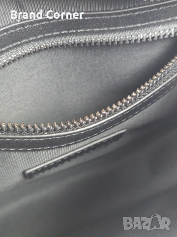 Нова дамска чанта Trussardi - черна, релефно лого и dust bag, снимка 10 - Чанти - 54408796